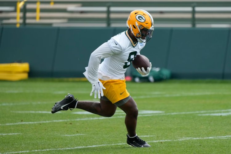 Packers Quarterback Aims to Help Josh Jacobs Avoid NFL Record for Lack of Touchdowns