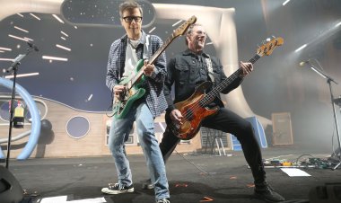 Find Tickets to Weezer’s ‘Voyage To The Blue Planet’ 30th Anniversary Tour