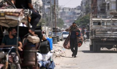 Israel's Gaza Strikes Continue Amid U.S. Push for Cease-Fire Deal