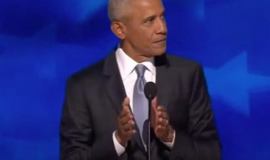 Social media goes wild for Obama’s hand gesture innuendo while talking Trump’s crowd sizes
