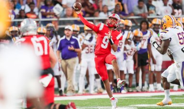 KJ Lacey Leads Saraland to Victory Over Jackson in Top-Tier Clash