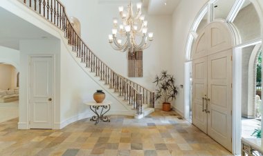 Historic Alabama Home of NFL Legend Bart Starr for Sale with Private Tennis Court