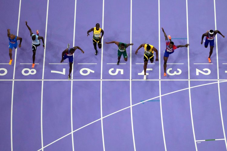 NBC Broadcaster Issues Apology for Mistaken Call on Noah Lyles’ Olympic 100-Meter Victory