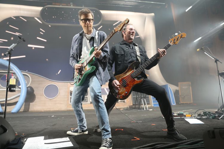 Find Tickets to Weezer’s ‘Voyage To The Blue Planet’ 30th Anniversary Tour