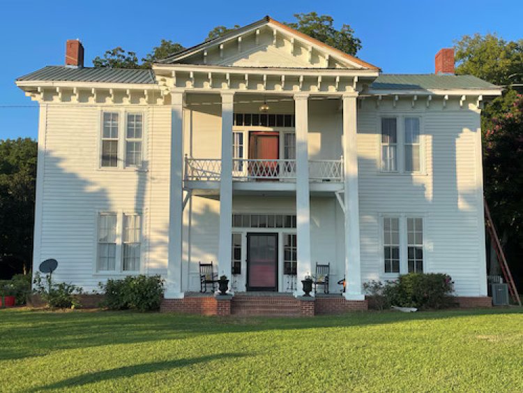 Descendants of Alabama Slaves Reunite at Historic Plantation House: ‘Words Can’t Express the Feeling’