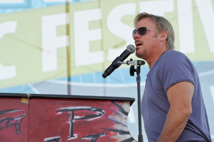 Country Music Star Phil Vassar Opens Up About Surviving Two Near-Death Experiences