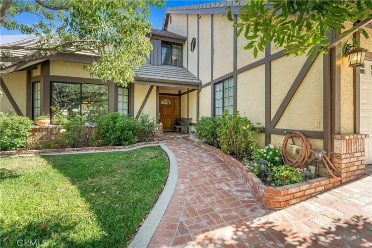 Historic 'Poltergeist' Home in Simi Valley Listed for the First Time Since 1979