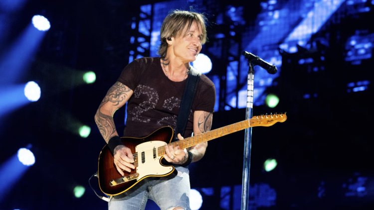 Keith Urban’s Unexpected Free Concert Packs Out Buc-ee’s in Athens, Alabama