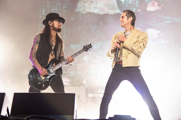 15 Essential Tracks by Alternative Rock Icons Jane’s Addiction