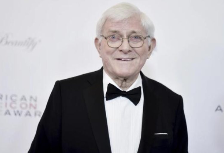 Phil Donahue, whose pioneering daytime talk show launched an indelible television genre, has died