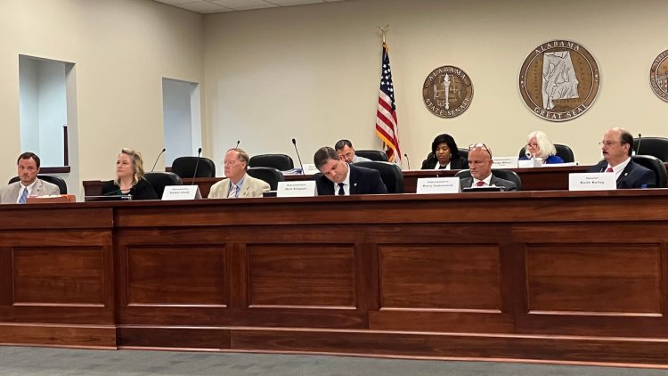 Alabama Lawmakers Demand Urgent Reforms from State Pharmacy Board After Troubling Audit Report