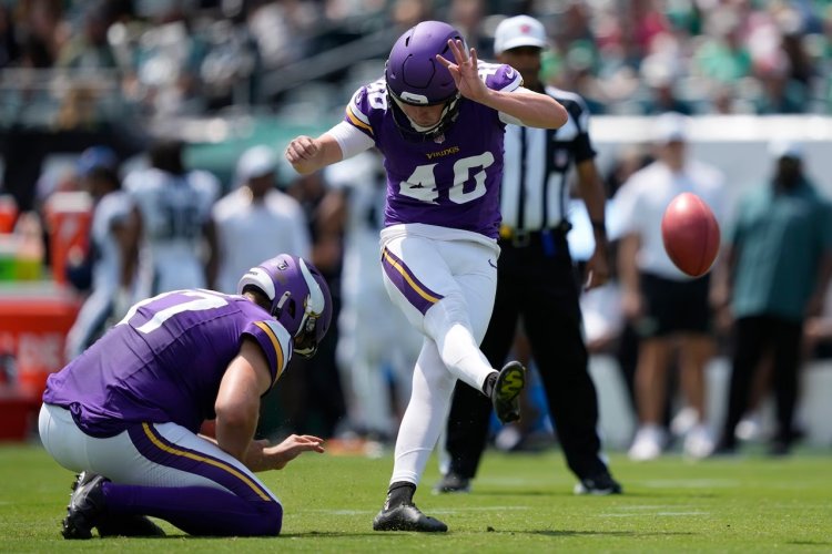 NFL Preseason Roundup: Alabama's Rookie Kicker Shines for Vikings