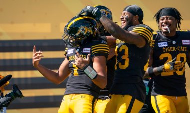 Taulia Tagovailoa Scores on First Rushing Attempt in CFL Debut