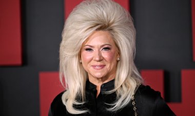 How to Get Tickets for Long Island Medium Theresa Caputo's Live Show in Alabama