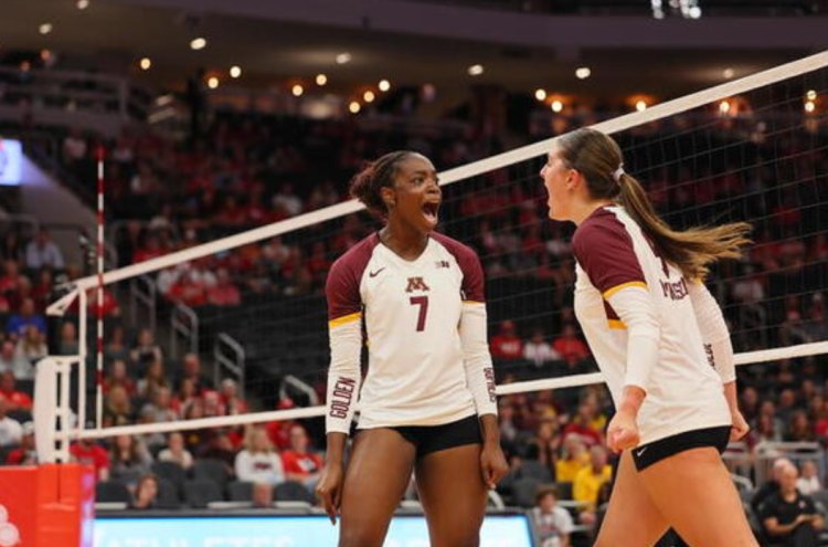 Gopher volleyball falls in season opener against No. 5 Stanford