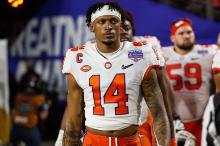 Former Clemson receiver Diondre Overton dies at age 26