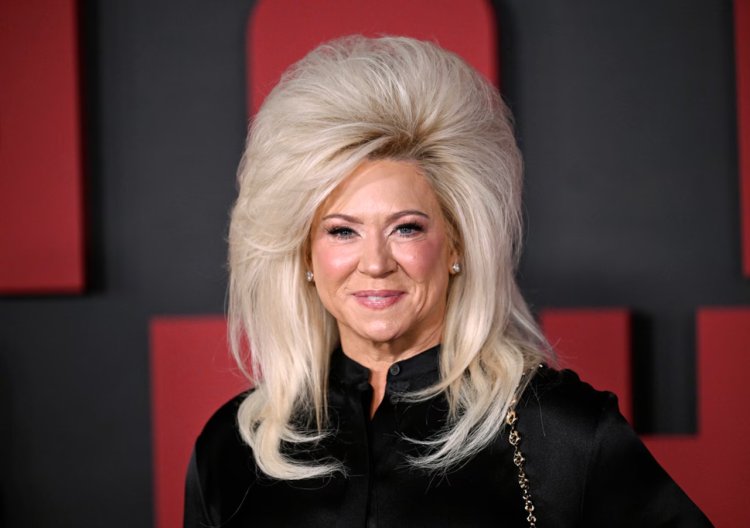 How to Get Tickets for Long Island Medium Theresa Caputo's Live Show in Alabama