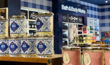 Bath & Body Works Issues Apology for Candle That Customers Claim Resembles KKK Imagery