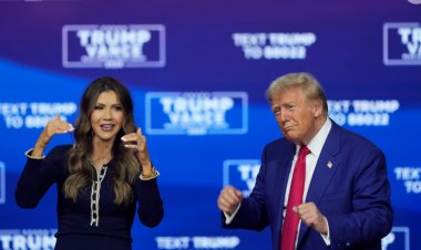 Trump sways to music after medical emergencies shorten Pennsylvania rally