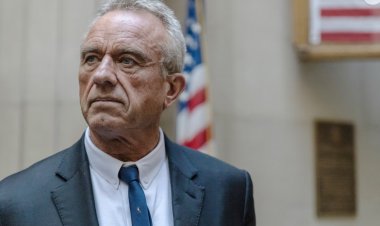 Investigation into claims Robert F. Kennedy Jr. cut off dead whale’s head dropped