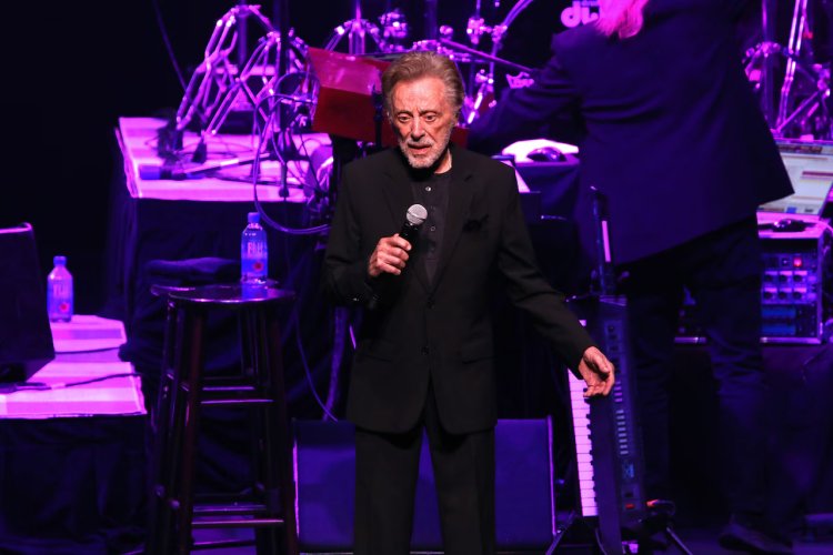 Frankie Valli, 90, Responds to Rumors About Forced Performances: "I Love What I Do"