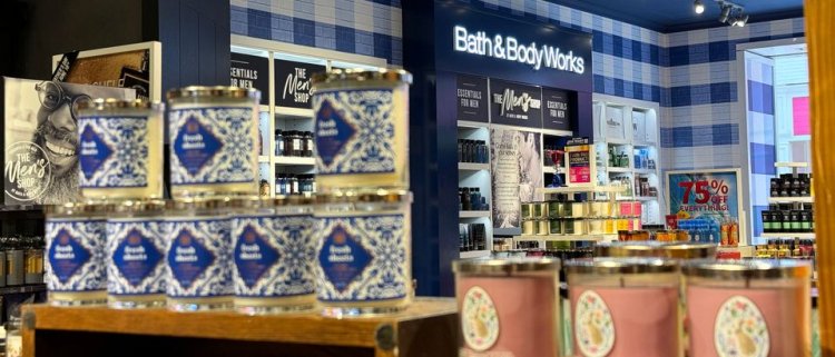 Bath & Body Works Issues Apology for Candle That Customers Claim Resembles KKK Imagery