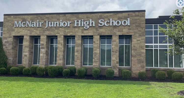 Alabama junior high student arrested after allegedly trying to bring guns to Huntsville school