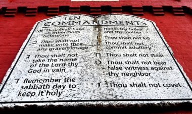 Federal Judge Strikes Down Louisiana Law Mandating Ten Commandments In Classrooms As ‘Unconstitutional’