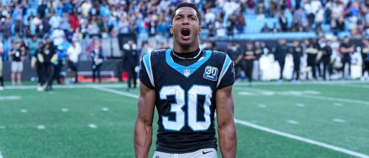 Chuba Hubbard Signs 4-Year, $33.2 Million Contract Extension with Panthers, Committing to Rebuild