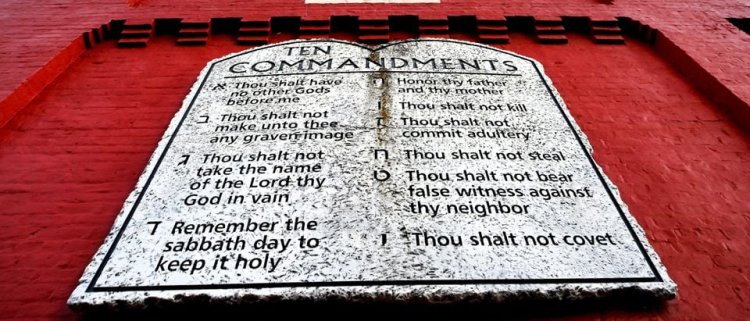 Federal Judge Strikes Down Louisiana Law Mandating Ten Commandments In Classrooms As ‘Unconstitutional’