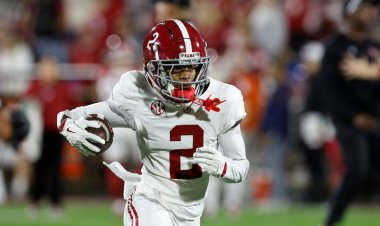 Following an EA Sports cover shoot, Reggie Bush endorses Alabama star Ryan Williams as "The Future of the NFL."