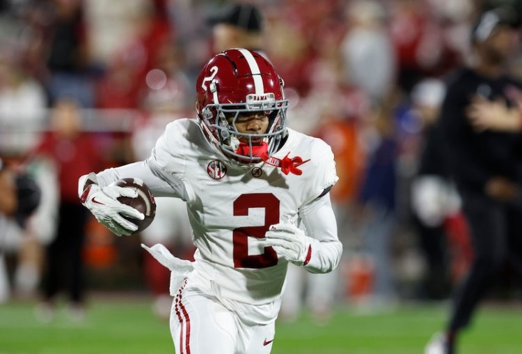 Following an EA Sports cover shoot, Reggie Bush endorses Alabama star Ryan Williams as "The Future of the NFL."