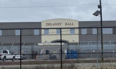 A strong government watchdog has stalled plans for the largest ICE detention facility in the United States.
