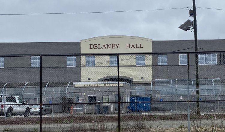A strong government watchdog has stalled plans for the largest ICE detention facility in the United States.