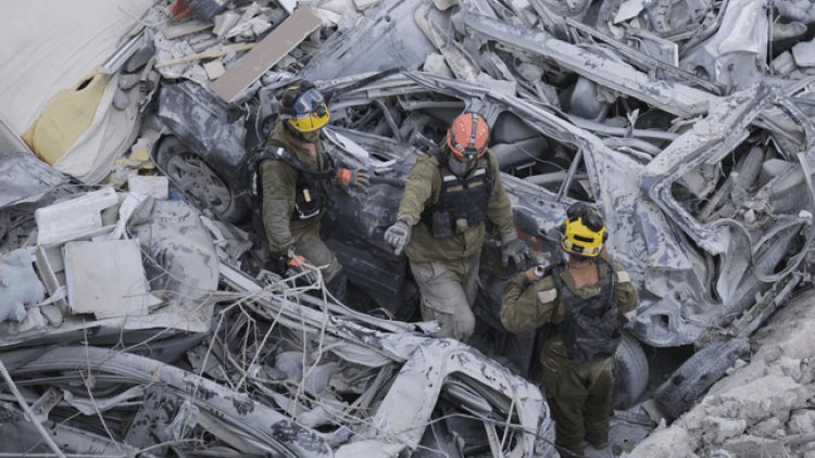 As the death toll surpasses 230—and continues to rise—Israel and Iran exchange blistering strikes for the third day.