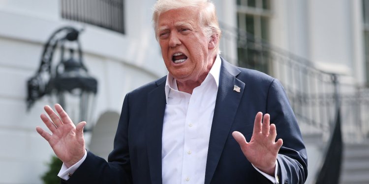 GOP Pollster Delivers Tough News for Trump as Inflation Pressures Mount
