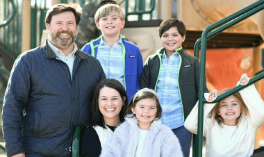 Mobile agents defend Spiro Cheriogotis in the controversial Mayoral Runoff.