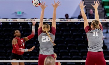 32 Teams Punch Tickets to Elite Eight After Day 1 of Alabama Super Regional Volleyball