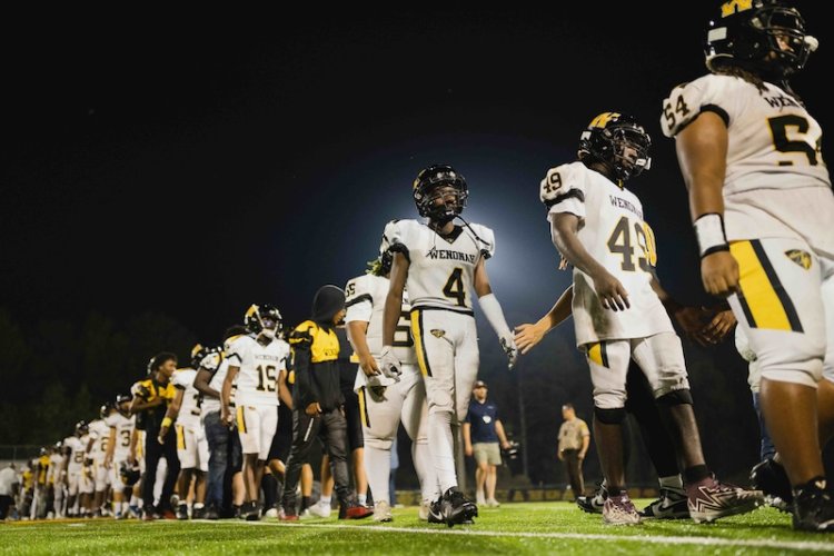 Friday Night Week 7 High School Football Highlights: Corner RB Dominates with 4 TDs, Vigor, Decatur, and Moody Post Shutouts