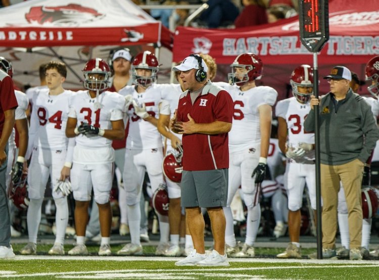 Hartselle Dominates Rival Athens with Late-Game Surge, Stays Unbeaten in Region 7